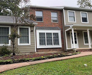 Hardie siding in Woodstock Brown